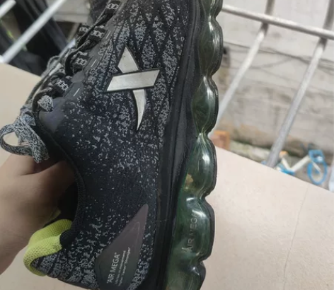 特步男鞋全掌气垫运动鞋减震耐磨经典款AIR...