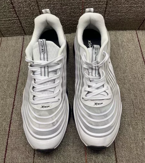 42码 特步品牌男士休闲运动鞋 鞋子实拍，...