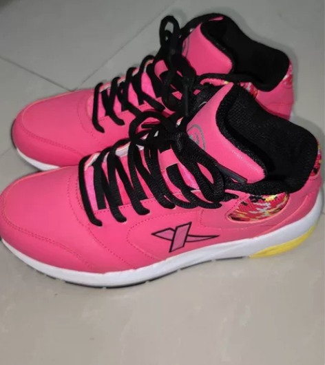 秋款  只穿过一次  官方旗舰店购入   ...