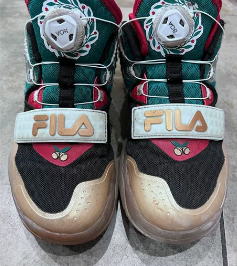 斐乐童鞋，圣诞限量款，34码，鞋子小了，四...