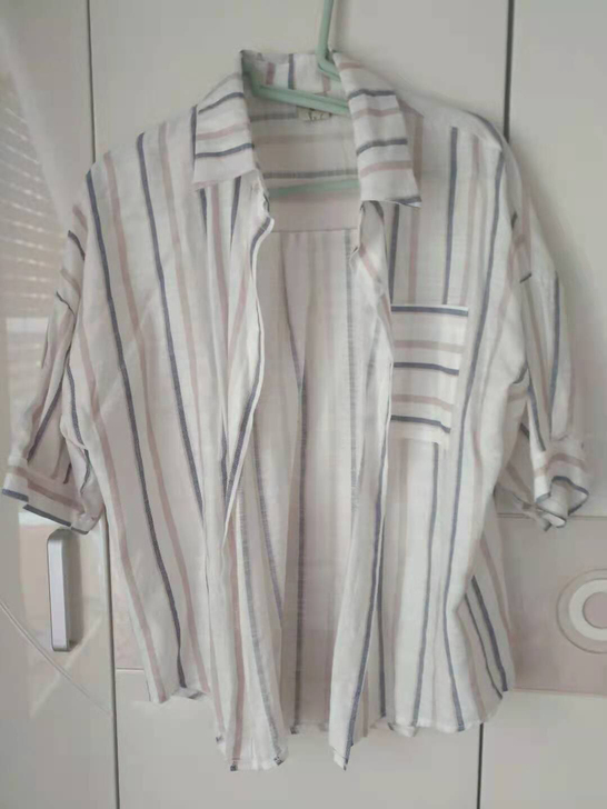 全新半袖休闲衬衫，买回来只洗过一次，一次也...