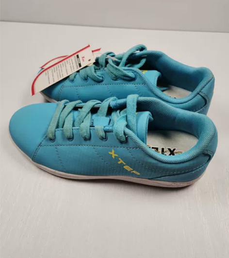 全新特步女鞋适合34码脚穿 正品，库存老款...