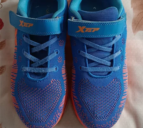 特步鞋子，气垫鞋37码，很干净。 感兴趣的...