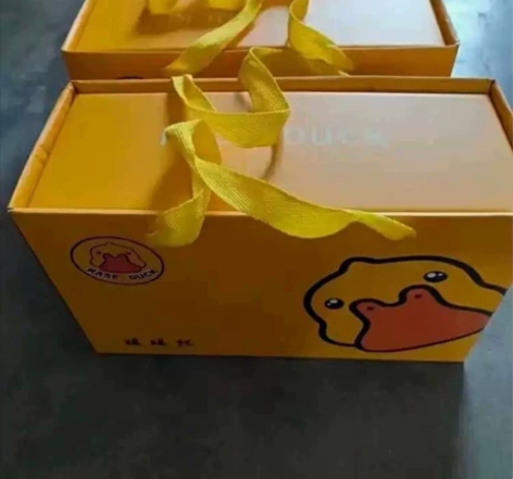 实体店清 仓不开了、剩余几十套全新小黄鸭新...