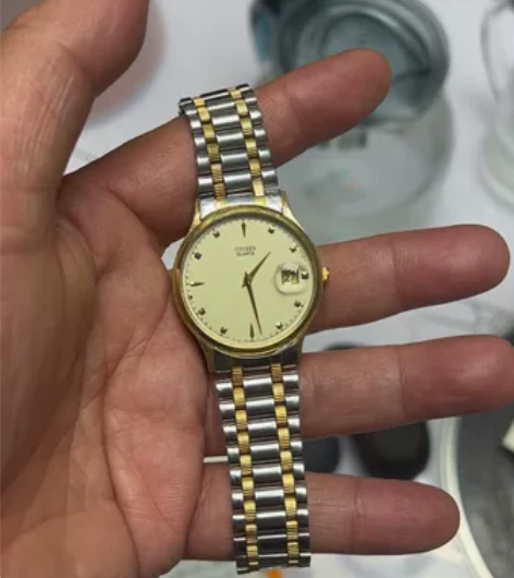 西铁城（石英二针中性手表）日历+放大镜，走...