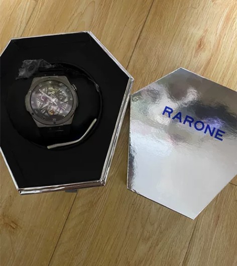 雷诺原装手表，未拆封，中奖得的，平时不爱戴...