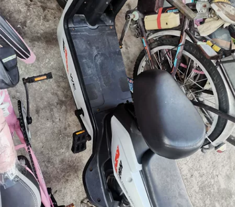 二手中富电动车590元。能跑20公里。实物...