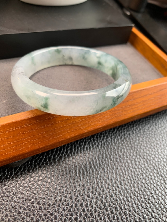 特价翡翠手镯工厂直销黄翡绿翠紫罗兰