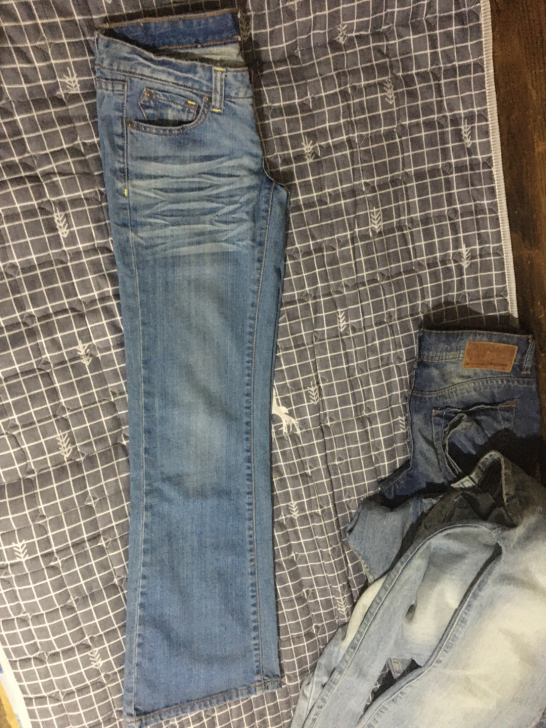 品牌微喇弹力牛仔裤转