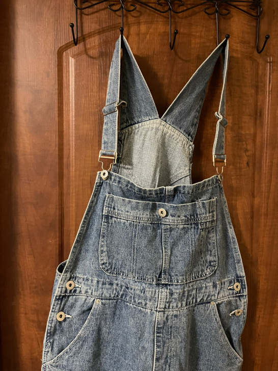 背带牛仔裤 闲置95新 阔腿落地 适合16...