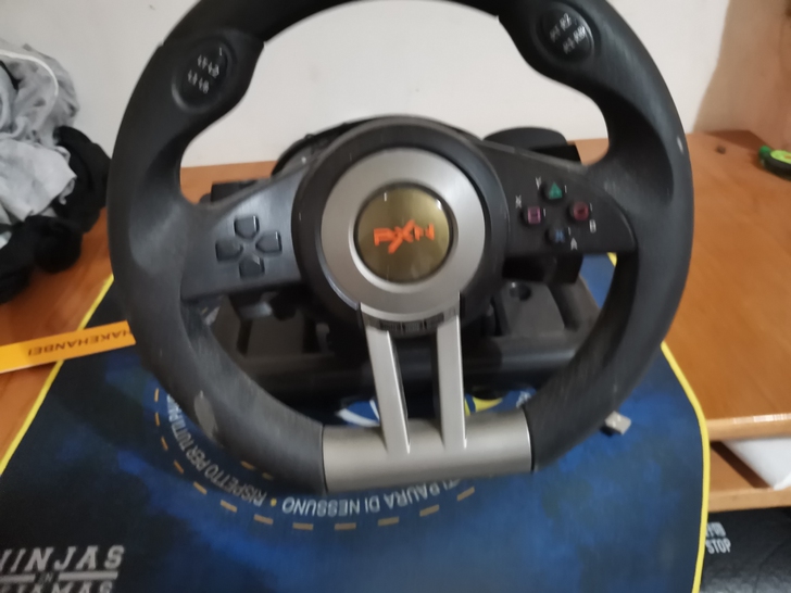 莱仕达游戏方向盘