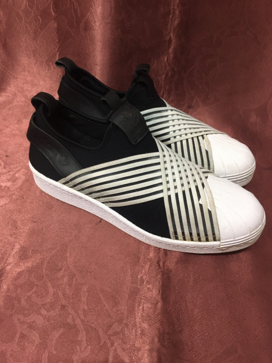 阿迪达斯女士运动鞋，38码，印度尼西亚制造...