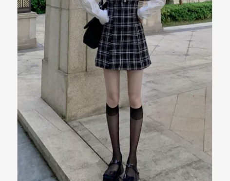 格子小香风背带连衣裙女早春季新款法式辣妹修...