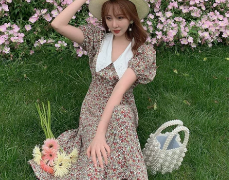 2020夏碎花刺绣娃娃领泡泡袖法式少女过膝...