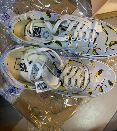 vans板鞋，亲戚从美国回来送的礼物，花色...