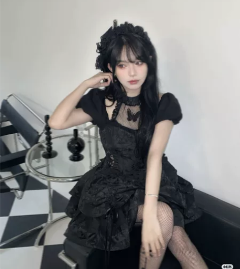 蝴蝶骨s换l码(m也行),只换不出 感兴趣...