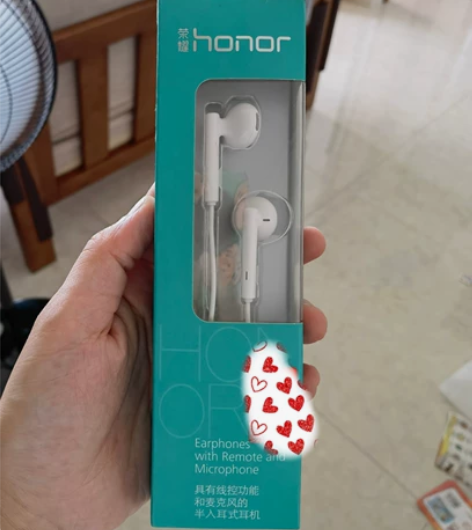荣耀半入耳式耳机 全新 广东省内包邮  送...