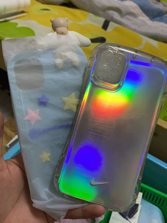 清闲置出两个苹果11手机壳两个一起出送两个...