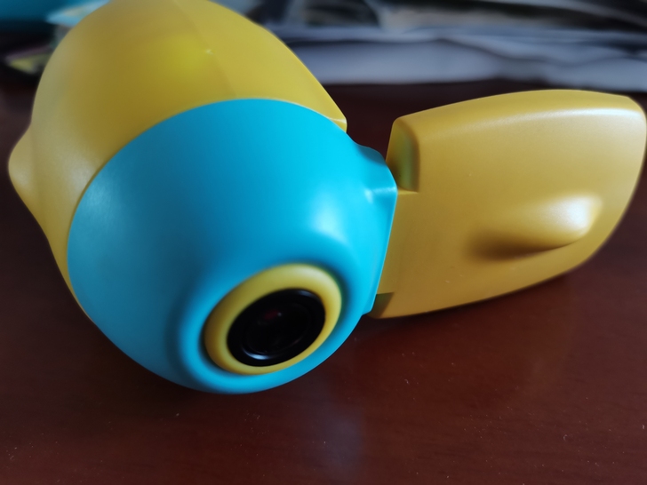 儿童玩具相机，轻便小巧，适合喜欢拍照的小朋...