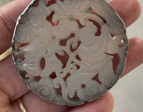 搬家收拾东西找出银镶玉吊坠玉佩牌子手工玉雕...