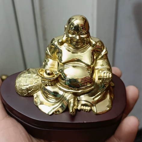 合金鎏金摆件，品相完整，精铸工艺，低价出售...