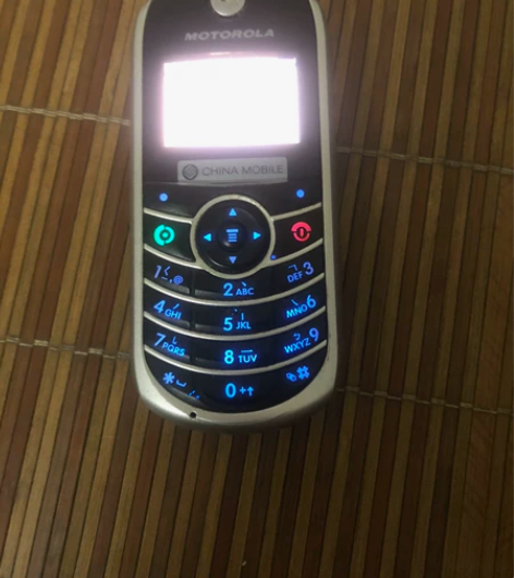 摩托罗拉手机正常使用 感兴趣的话点“我想要...