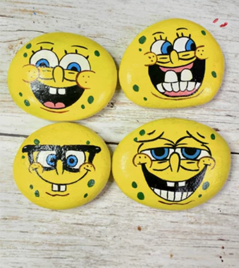 龙猫宫崎骏海绵宝宝皮卡丘小石头画镇纸石，有些成品还在。有些卖...