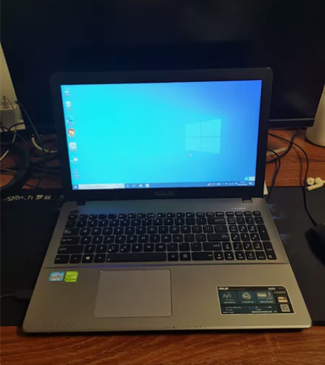 华硕笔记本电脑，因为有新台式电脑了，故出给...