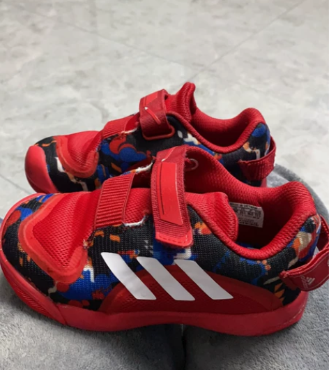 阿迪9K，26码 感兴趣的话点“我想要”和...