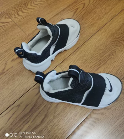 耐克运动鞋，外长16.5，穿着很好看 感兴...