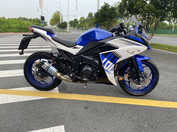 摩托忍者，宝石蓝，二手车子，加了防摔棒很好用