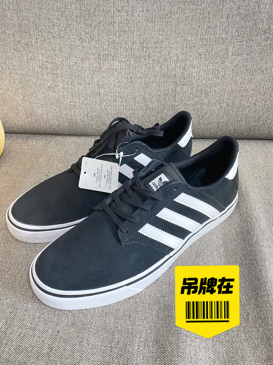 adidas男板鞋，鞋号275，全新吊牌在...