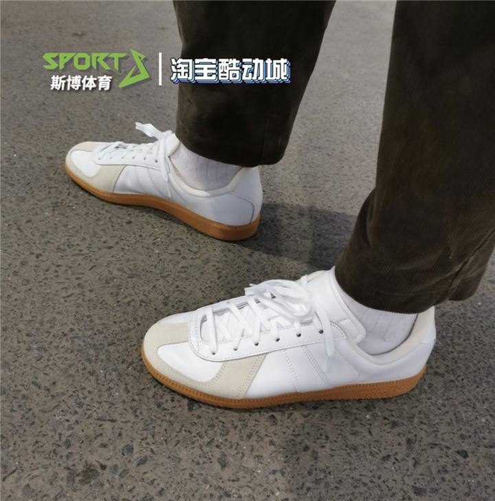 阿迪达斯运动鞋三叶草 Adidas ori...