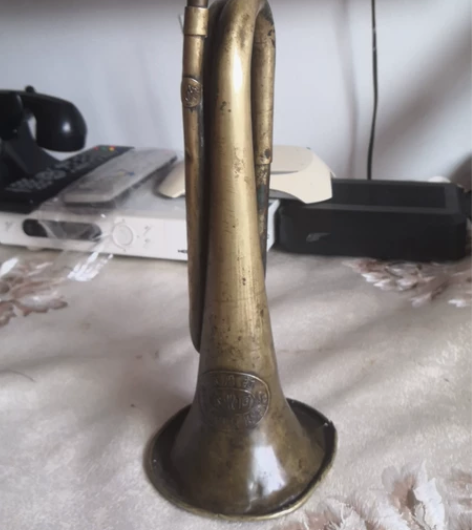 民国时期的小号有标的北京同丰泰乐器鼓号工厂...