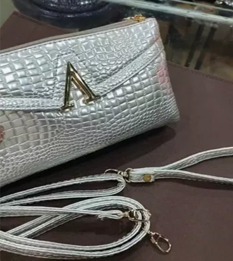 微瑕 女士手拿包 斜挎包 五金件微瑕 不影...