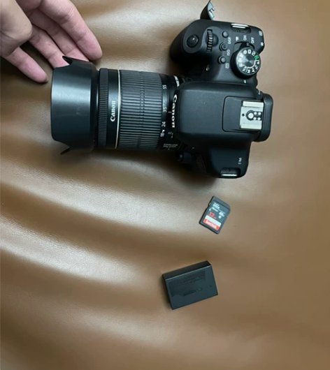 佳能单反相机750d,纯原装,成色极好,无...