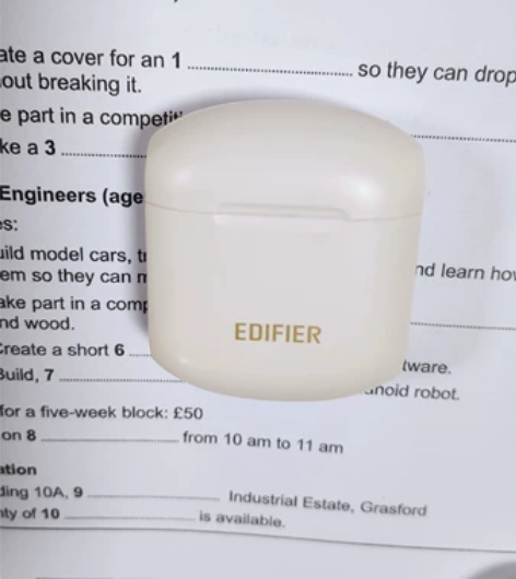 云白色漫步者lolipodsplus充电仓...