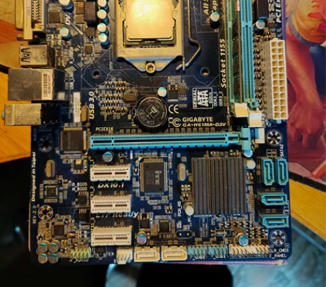 技嘉GA-H61MA-DV3主板处理器I3...