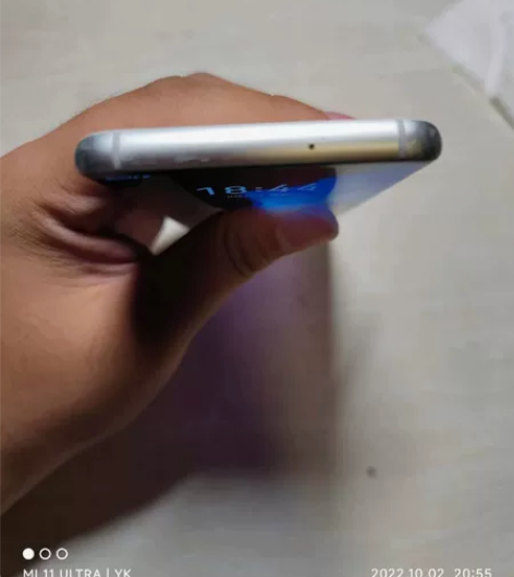 魅族18，8+256，自己用的，成色保管还算好，没有磕碰，掉...