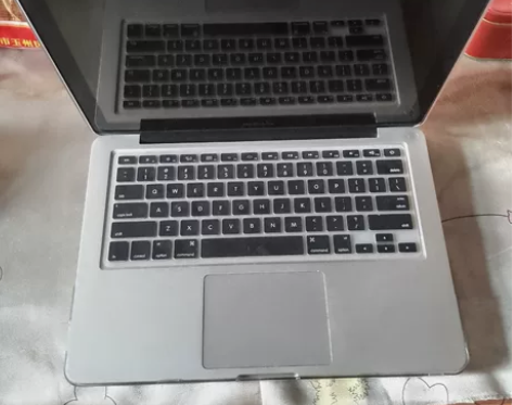 出售个人苹果笔记本MD102,配置8G内存...