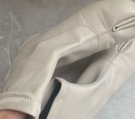 夹指靴，单鞋。现在刚好合适，米白色好搭配，...