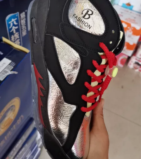 早春款，春秋单鞋板鞋时尚新品爆款实体店卖剩...