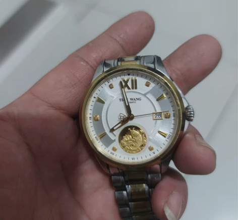 天王金币手表 很少戴，走时精准，真金真钻！...
