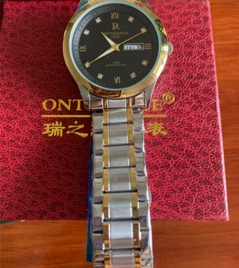 瑞之缘手表 全新男士手表，保护膜都没撕，购...