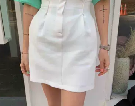 韩国东大门女装正品 高腰收腰褶皱半身裙短裙花苞裙…黑色 感...