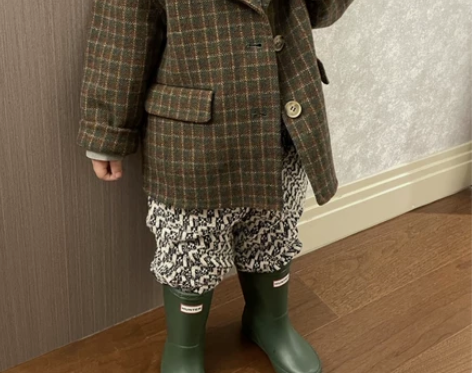 儿童经典羊毛格字大衣，复古风，百分之80的...