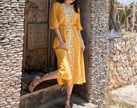 奈良民族风连衣裙女复古三亚沙滩裙2022新...