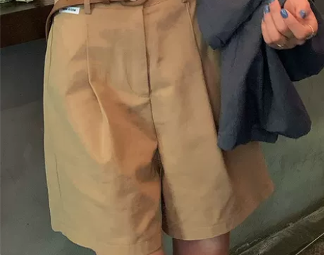 韩版炸街卡其色工装短裤女夏设计感小众高腰显...