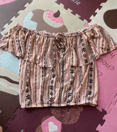 荷叶边短款蕾丝露肩上衣可爱甜美一字肩背心不...