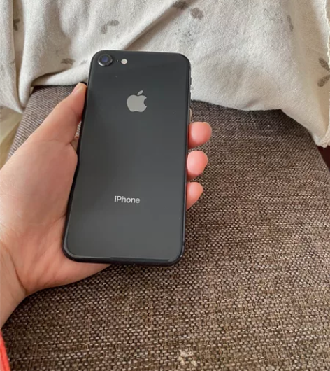 因换新手机了，闲置一台苹果8，国行，64G...